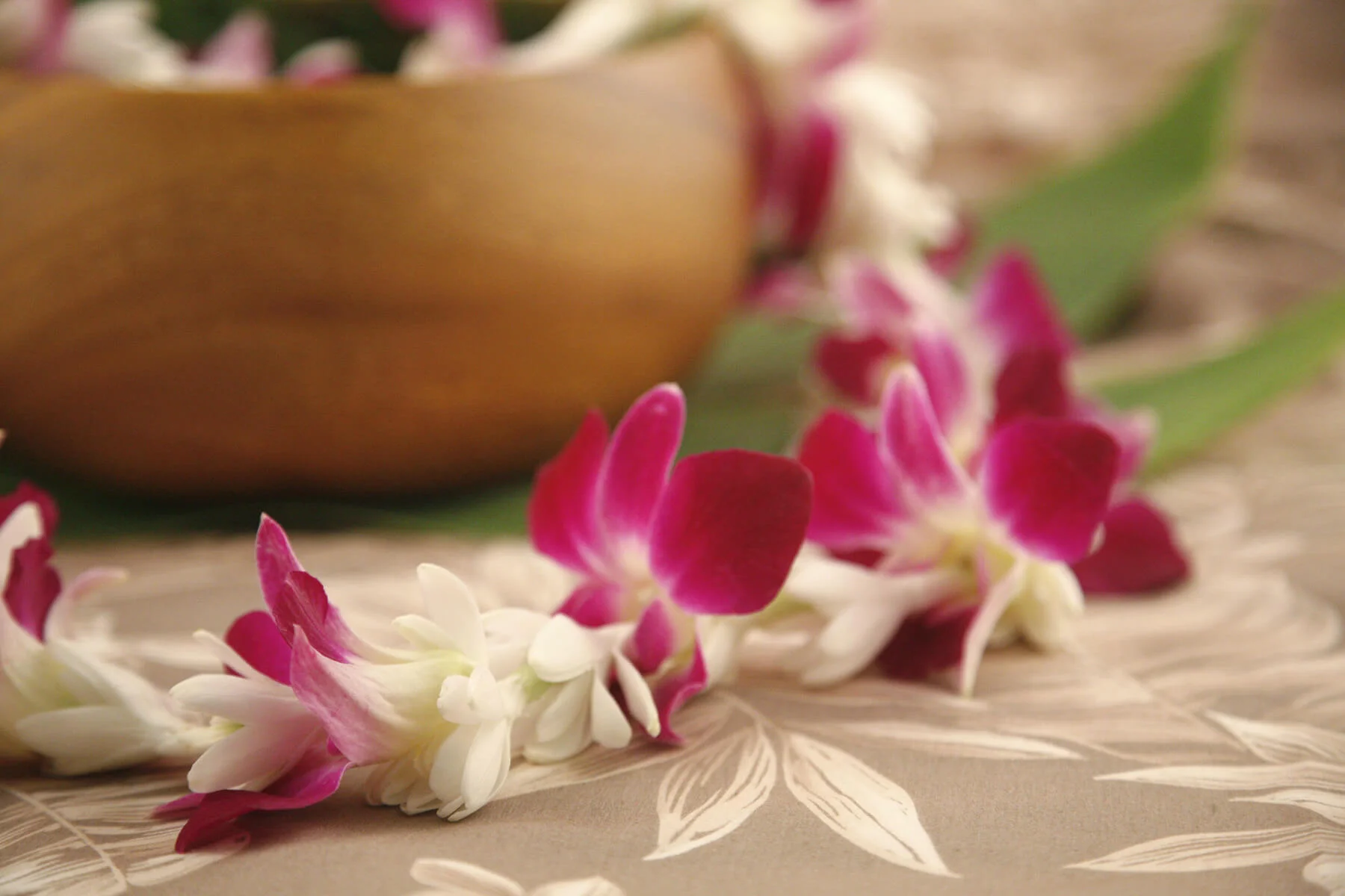 Tuberose Dendro Lei